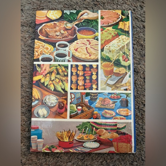 Vintage Better Homes & Gardens Barbecues and Picnics Book. Copyright 1963. - Picture 3 of 11